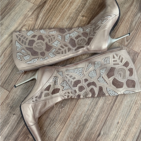Aldo Metallic Champagne Embellished Heeled Boots size 41 ( pls read description) - Picture 7 of 8